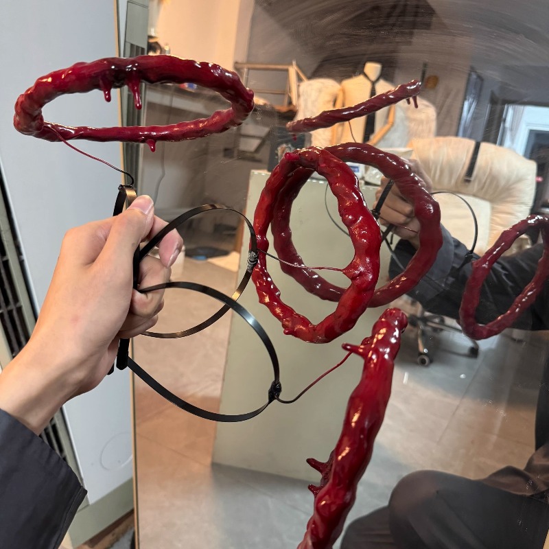 アニメマキマコスプレチェーンソーcos赤い大腸帽子恐ろしいロ - Women'S Red Accessories のレビューと価格