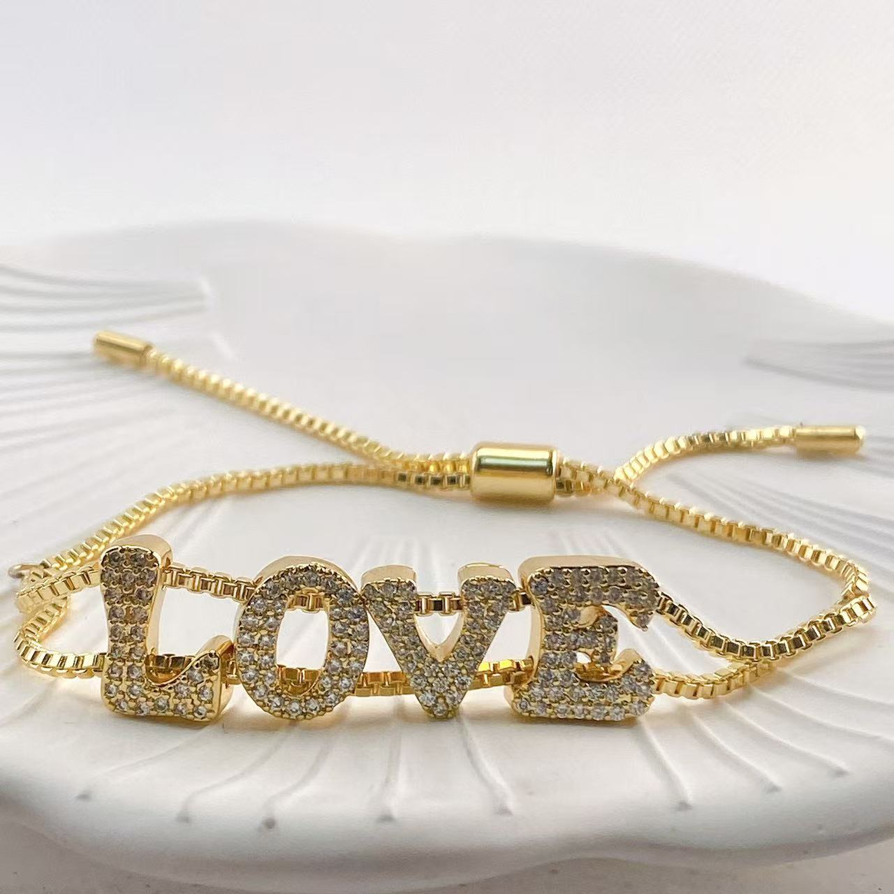 ファッショナブルなゴールドDIYネームブレスレット（英語の2 - Women Accessories Name In English のレビューと価格