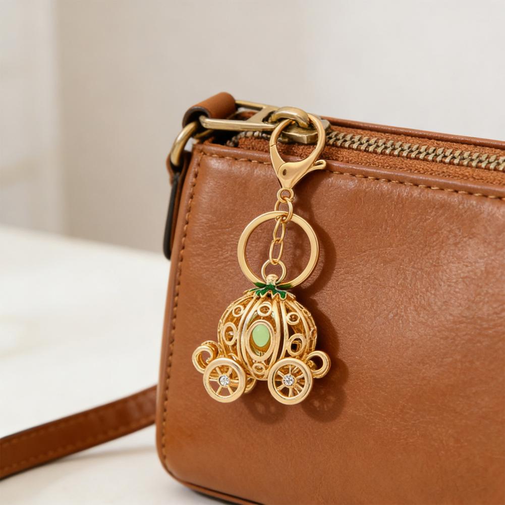 パンプキンキャリッジキーホルダー おとぎ話のパンプキンコーチ - Women'S Accessories Coach のレビューと価格