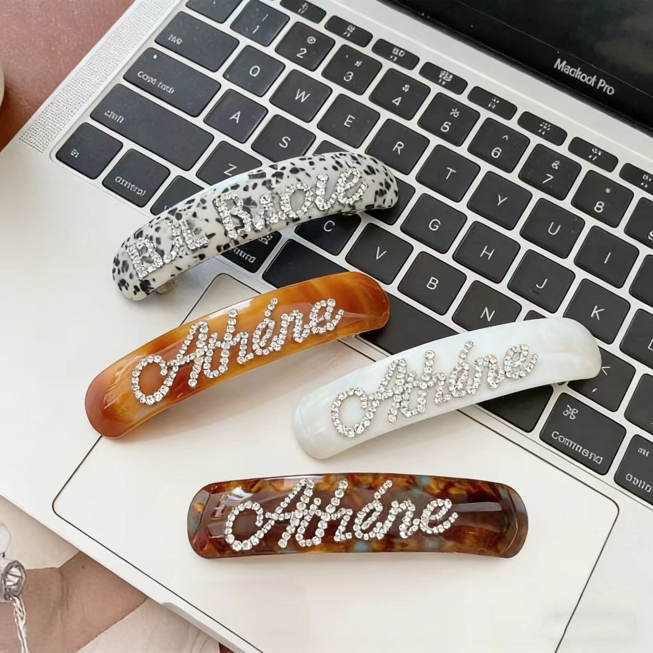 カスタマイズされた英語名文字スプリングクリップパーソナライズ - Women Accessories Name In English のレビューと価格