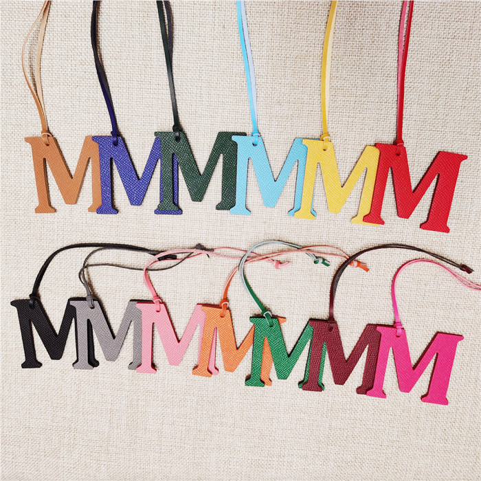 女性用puレザーキーホルダー,英語のアルファベットm,名前の - Women Accessories Name In English のレビューと価格