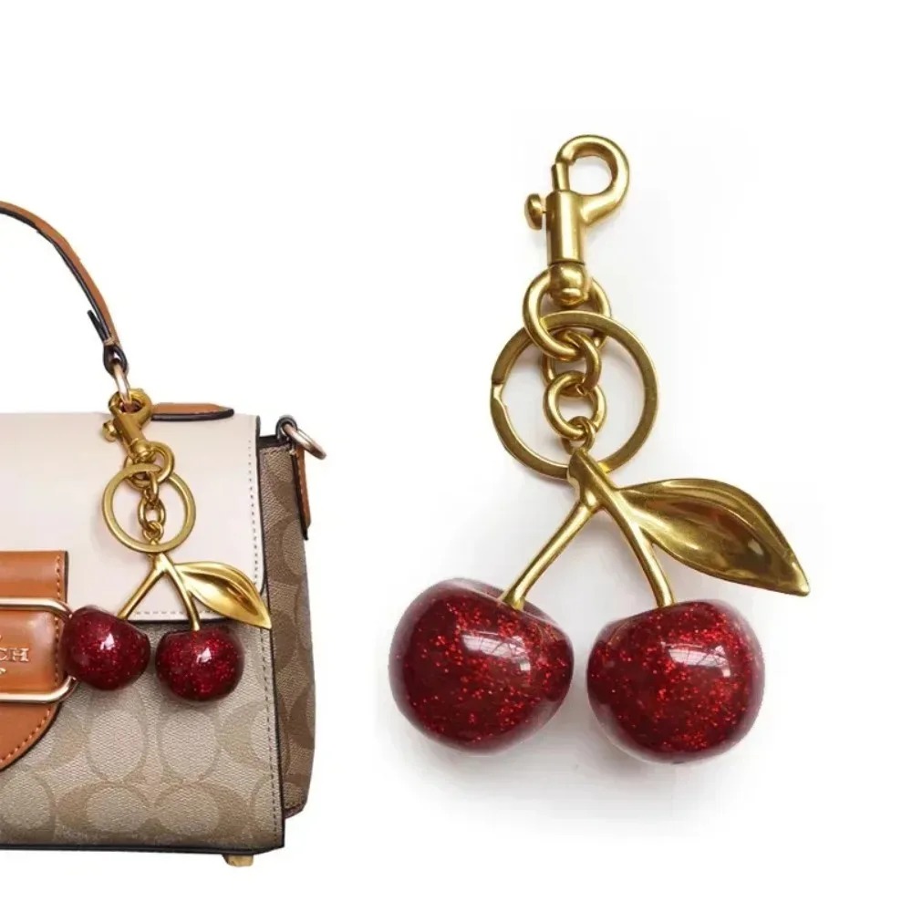 1個入り トレンディなクリスタルチェリーバッグペンダント、女 - Women'S Accessories Coach のレビューと価格
