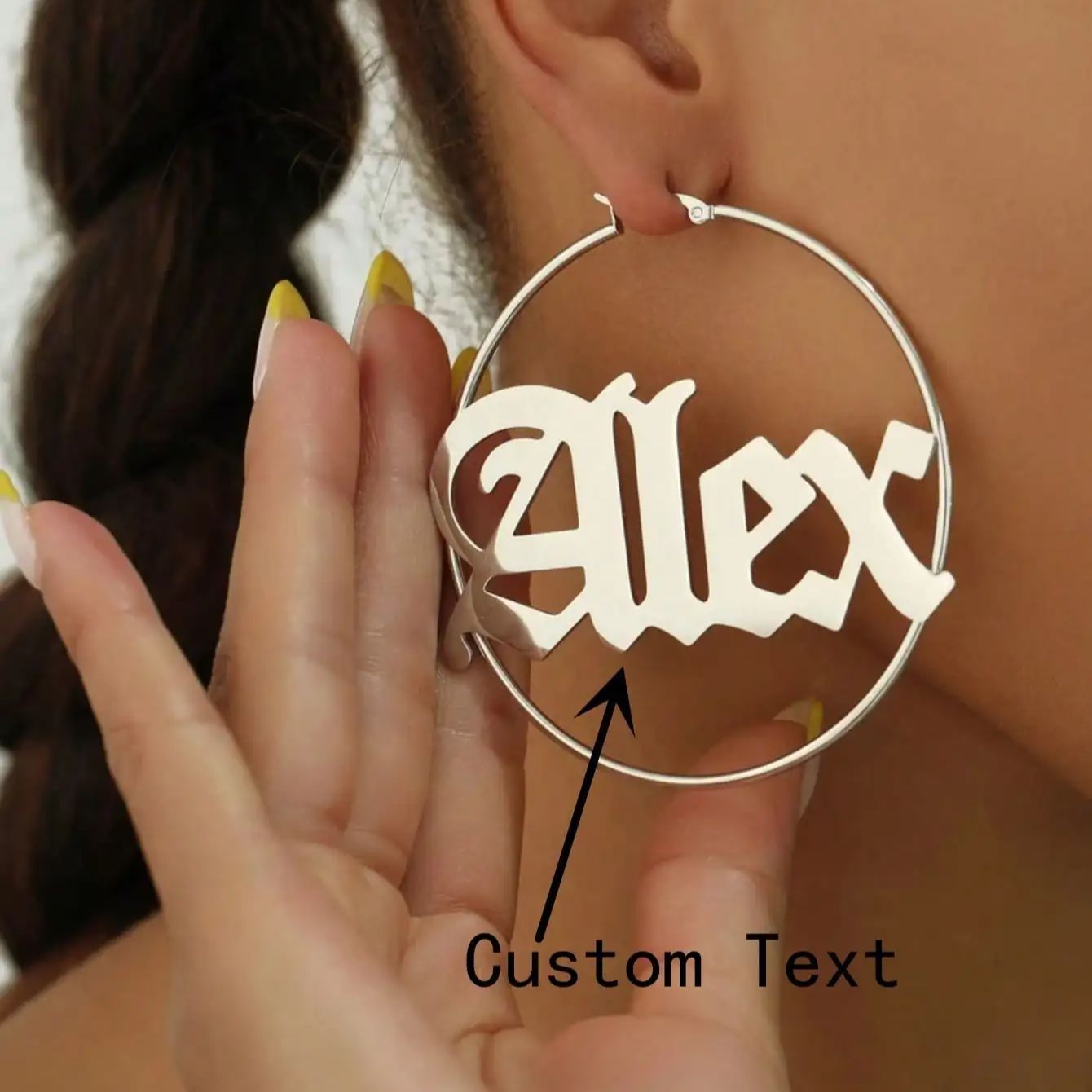 カスタム古英語名フープイヤリング女性のためのゴシックパーソナ - Women Accessories Name In English のレビューと価格